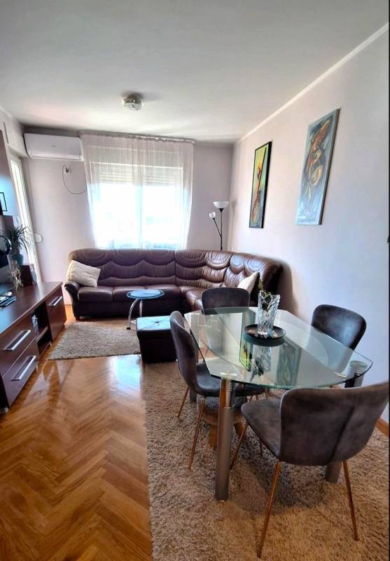 Podgorica, Stari Havaalanı, tek yatak odalı daire 45m2